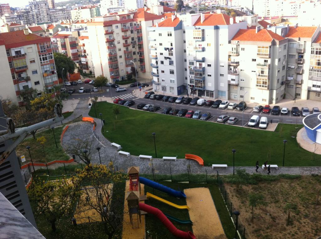 In Bed With Lisbon 5N Apartment Амадора Екстериор снимка