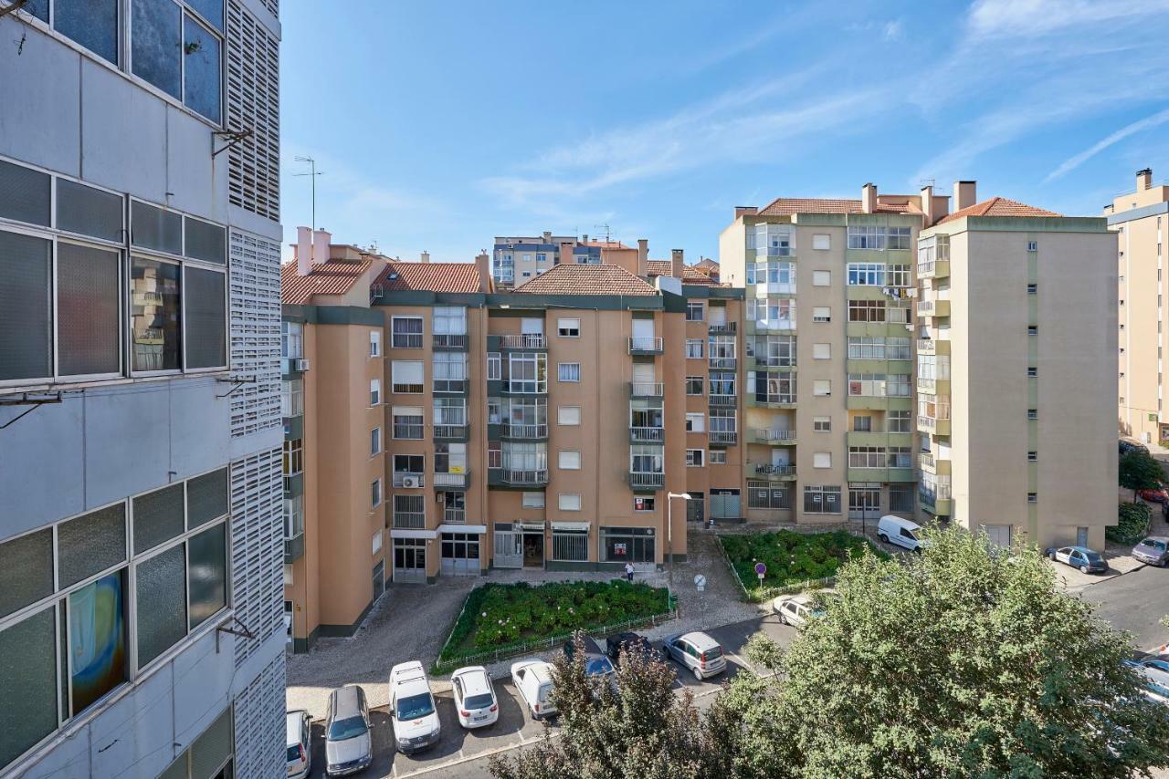 In Bed With Lisbon 5N Apartment Амадора Екстериор снимка